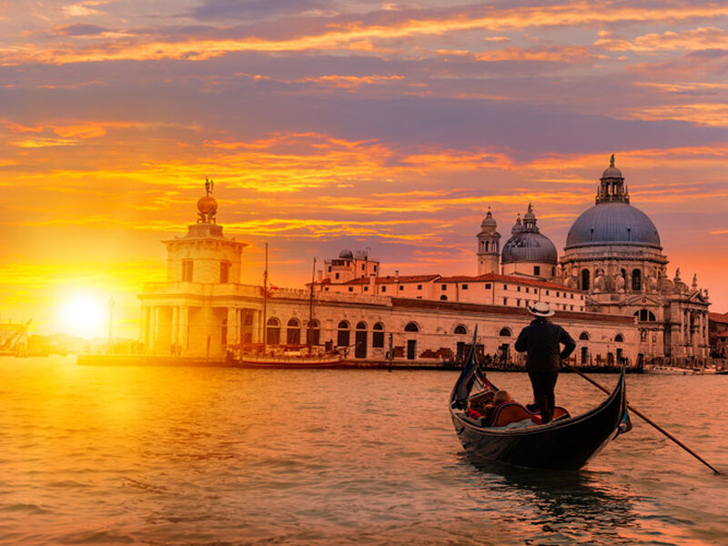 İtalya Serüveni İzmir Kalkışlı Corendon Hava Yolları ile 7 Gece NAP - BGY - 1143