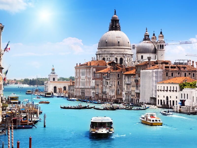 İzmir`den Direkt Hareket Görkemli Büyük İtalya 7 Gece - SunExpress Hava Yolları ile 27 Aralık (Yılbaşı Özel) AT1241