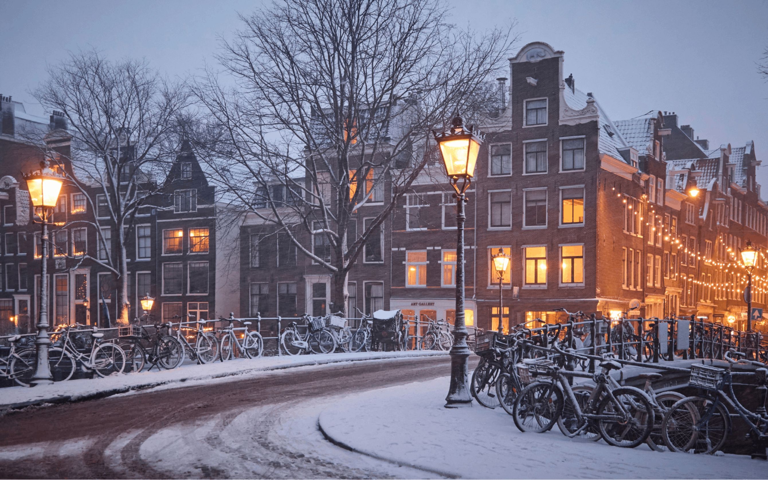 Yılbaşı Özel Benelüks Masalı 31 Aralık Hareketli - Rotterdam - Amsterdam - Brüksel Şehir Turları Dahil !