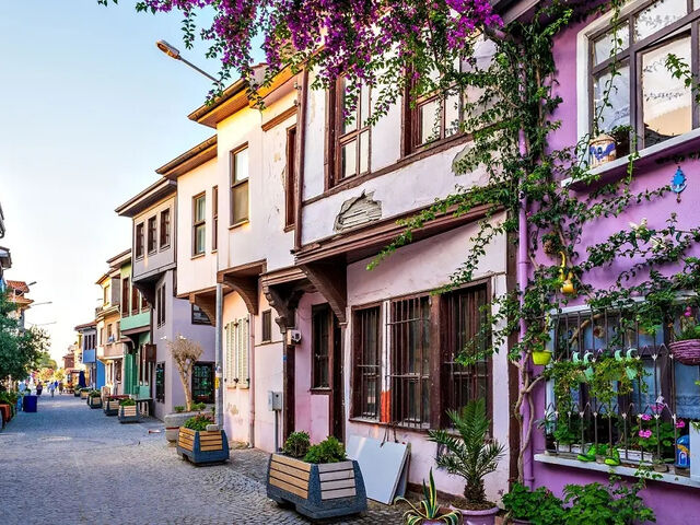 İkonik Marmara'nın Tarihi Başkentleri Turu (Kazdağları Jeep Safari ve Ayvalık Tekne Turu) |4 Gece Konaklama Uçaklı İzmir Havalimanı Çıkışlı Kurban Bayramı Özel GT-045