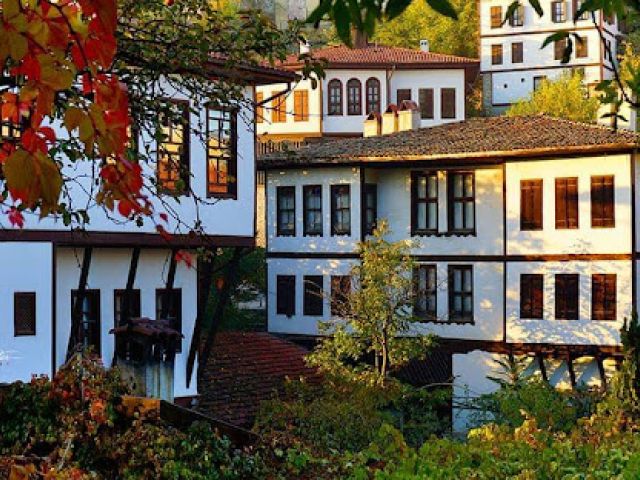 İkonik Safranbolu Amasra Abant Turu | 1 Gece Otel Konaklamalı İstanbul Çıkışlı - GP-008