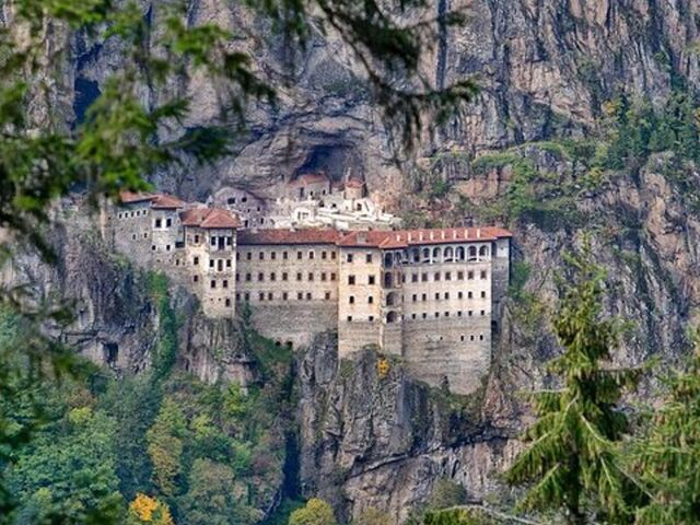 İkonik  Karadeniz Yaylalar ve Batum Turu| 4 Gece Konaklamalı (Batum ve Yayla Konaklama)  İstanbul Ankara Çıkışlı Ramazan Bayramı Özel - GT-177