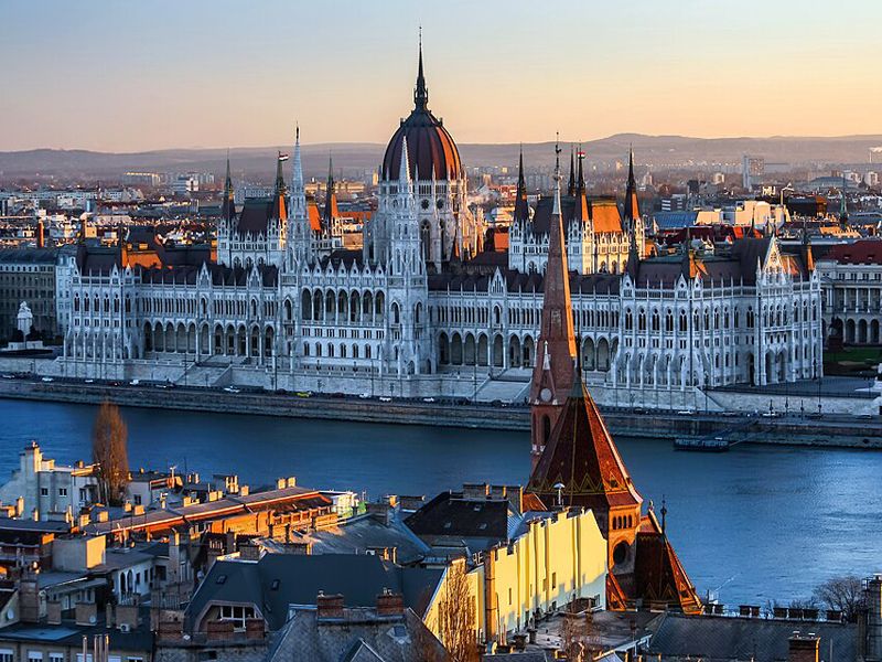 Orta Avrupa'nın Altın Üçgeni Cesky Krumlov & Bratislava & Pandorf Outlet Turları Dahil Ajet HY ile Promosyon 7 Gece 8 Gün (PRG-BUD)