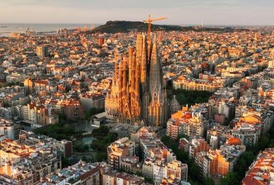 Barselona Madrid Noel Pazarları Turu AJet Hy. ile Girona Şehir Turu Dahil (GRO-ABC) 4 Aralık Hareketli